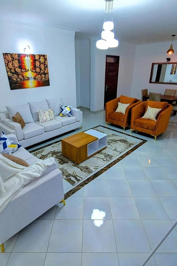 3 Bedroom Family-Friendly Apartment In Kampala Near The Mall