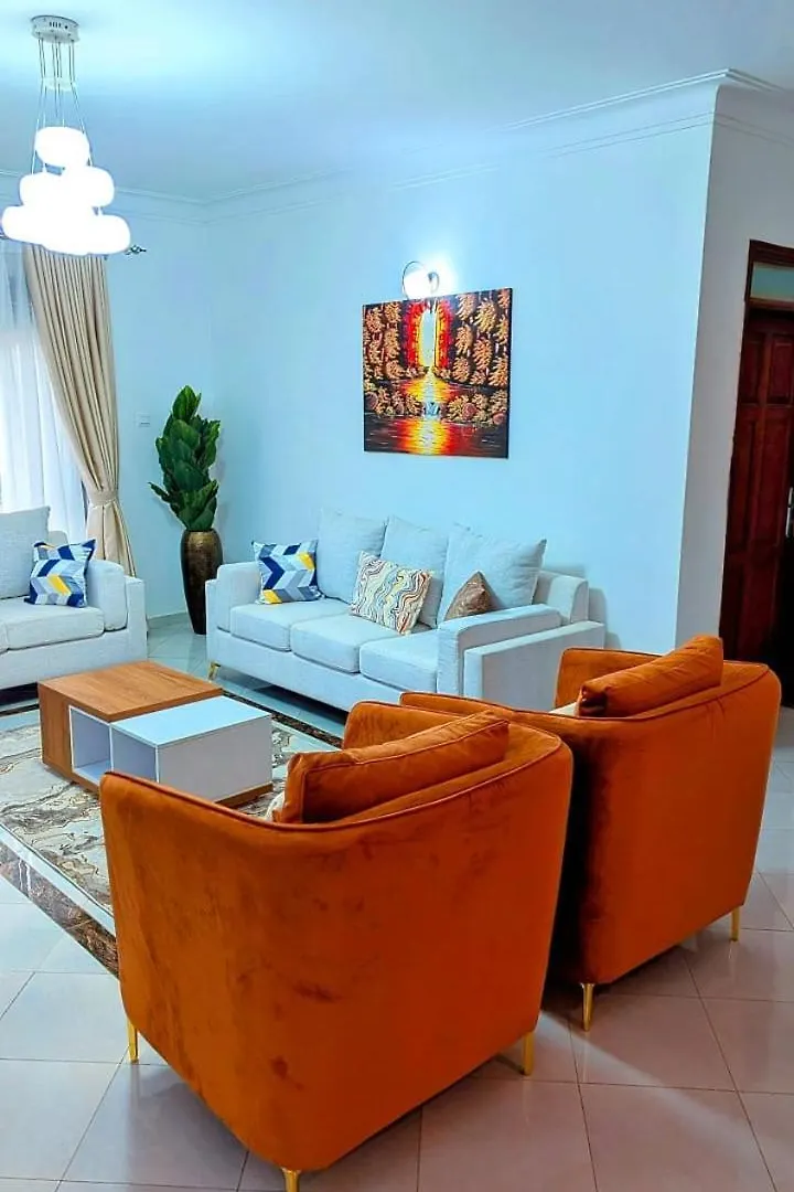 3 Bedroom Family-Friendly Apartment In Kampala Near The Mall Uganda