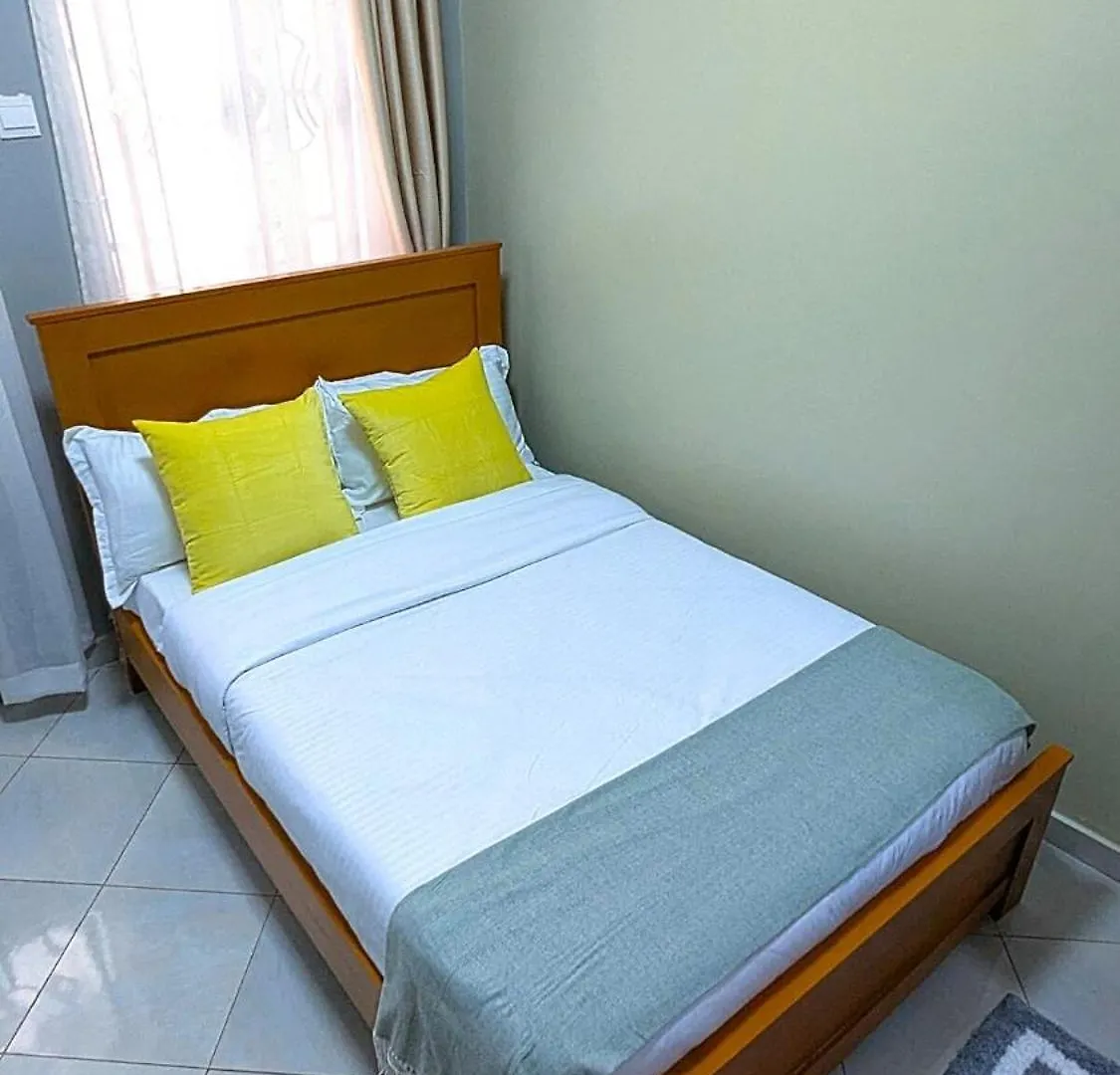 3 Bedroom Family-Friendly Apartment In Kampala Near The Mall 0*,  Uganda