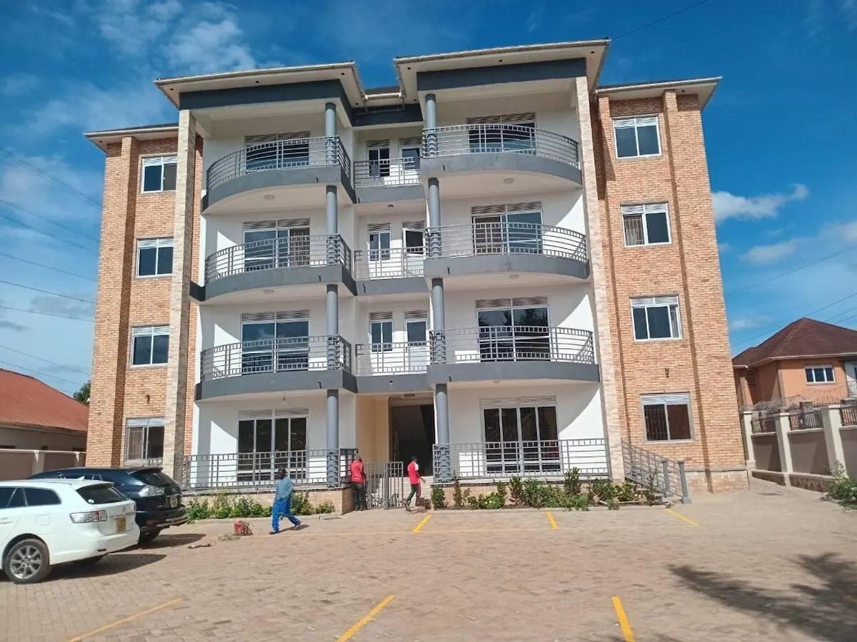 3 Bedroom Family-Friendly Apartment In Kampala Near The Mall