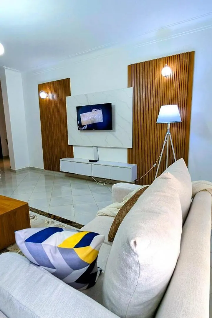 3 Bedroom Family-Friendly Apartment In Kampala Near The Mall