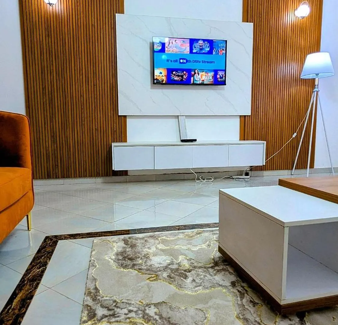 3 Bedroom Family-Friendly Apartment In Kampala Near The Mall