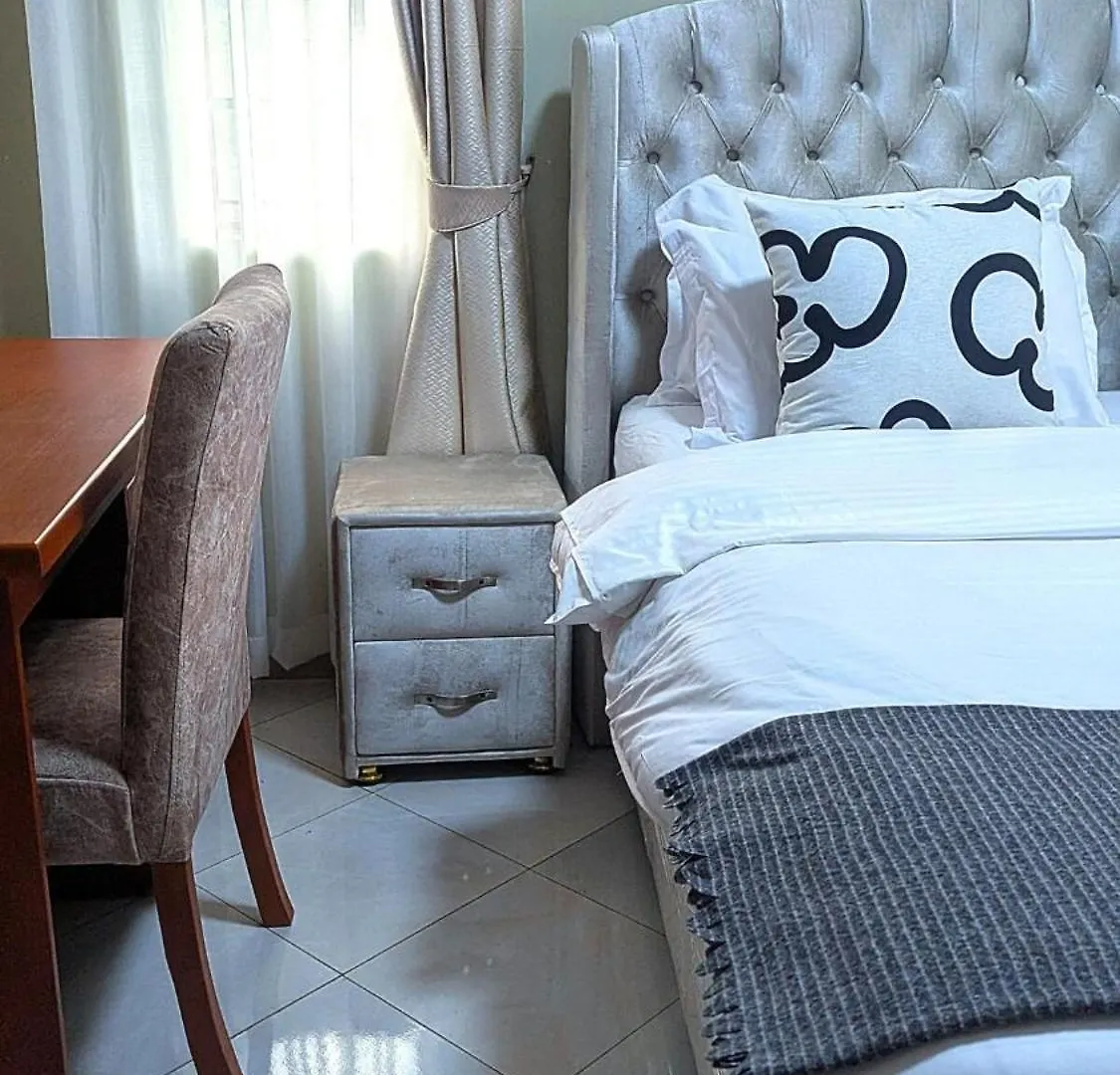 3 Bedroom Family-Friendly Apartment In Kampala Near The Mall Uganda